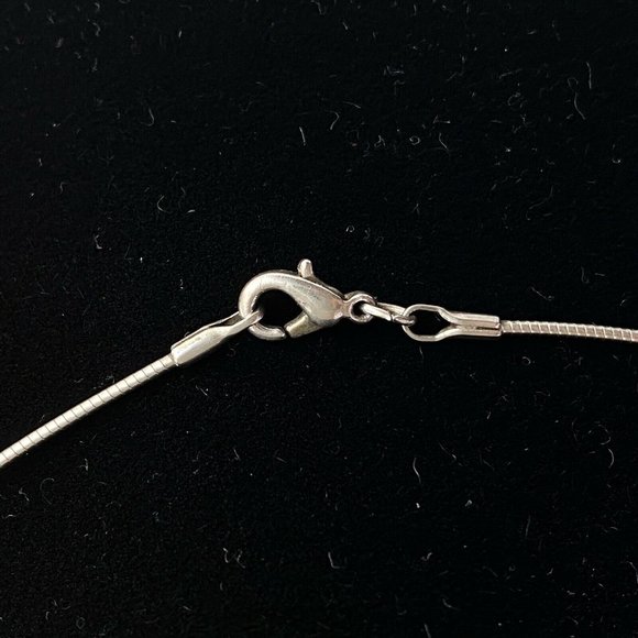 Fun 3 Ring Silver Tone Pendant Cable Necklace 18” - Picture 5 of 5